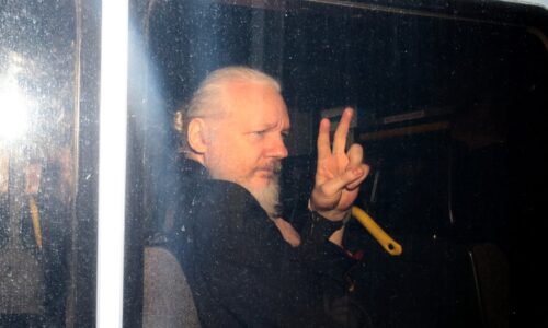 Pengacara Julian Assange takut ditawarkan untuk kembali ke Australia